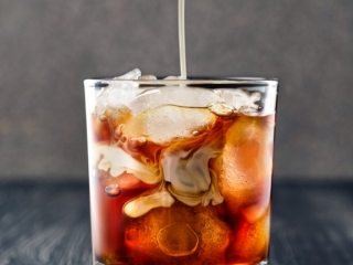 NGUYÊN LÝ, ƯU ĐIỂM VÀ CÁCH PHA CÀ PHÊ COLD BREW TẠI NHÀ